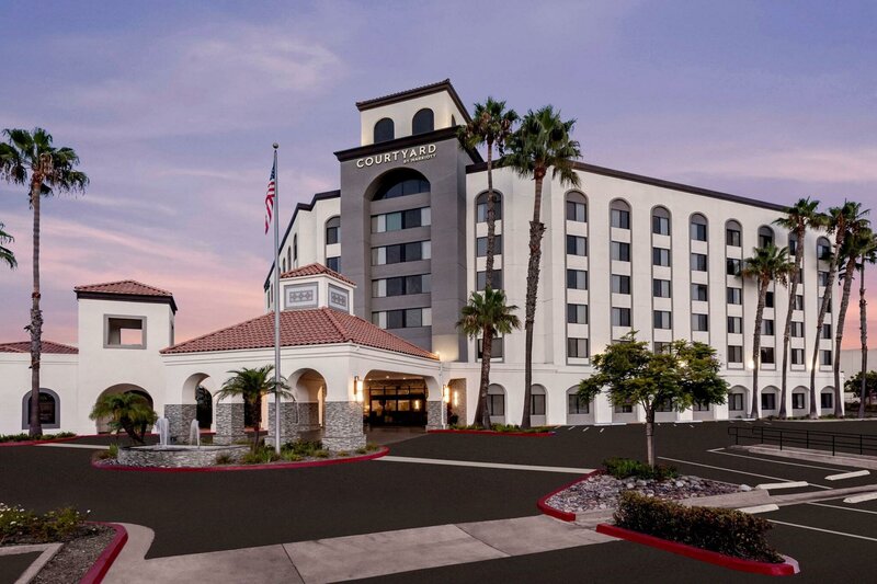 Гостиница Courtyard by Marriott San Diego Miramar