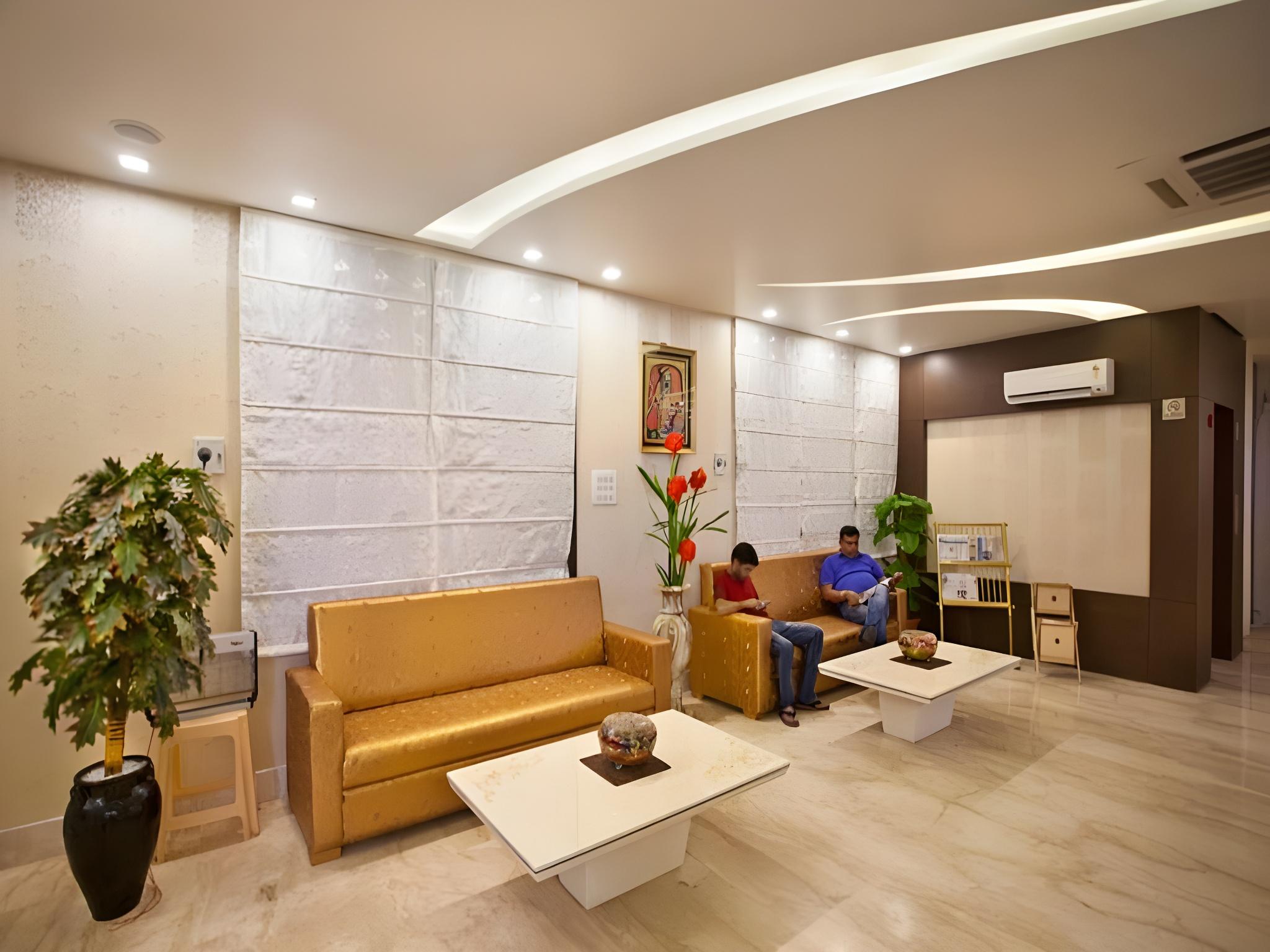 Фото Hotel Krishnam