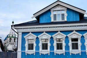 Суздальская дача у реки