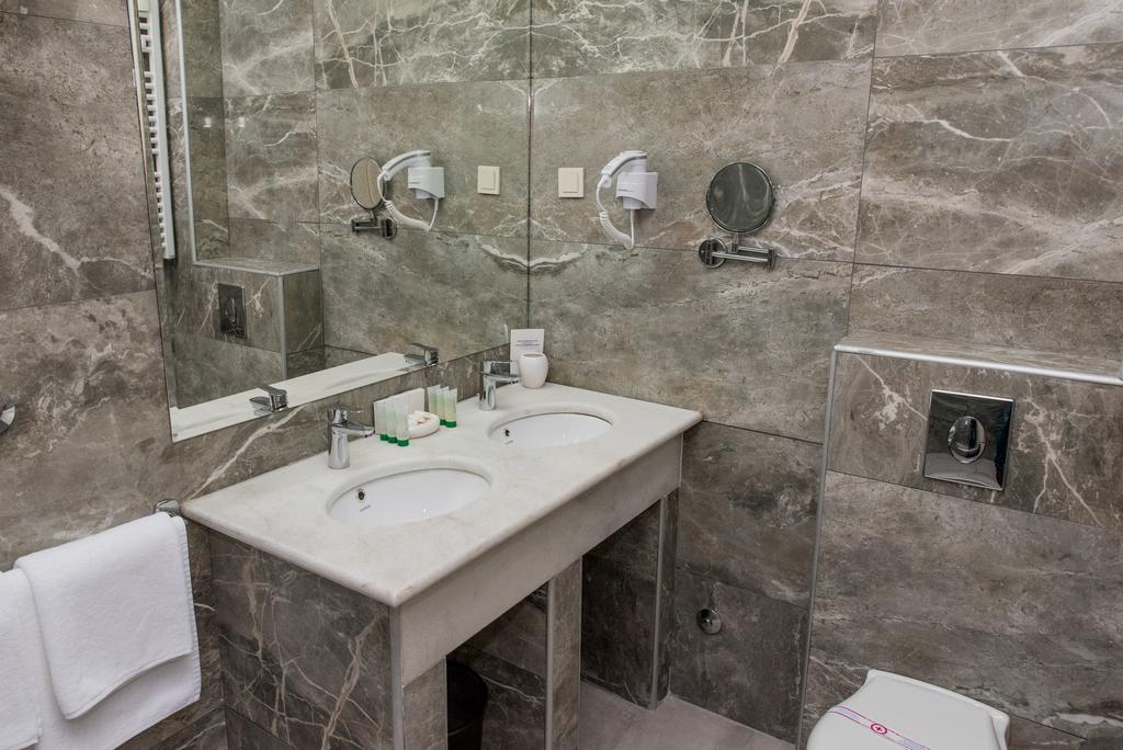 Фото Hotel Crnogorska Kuca