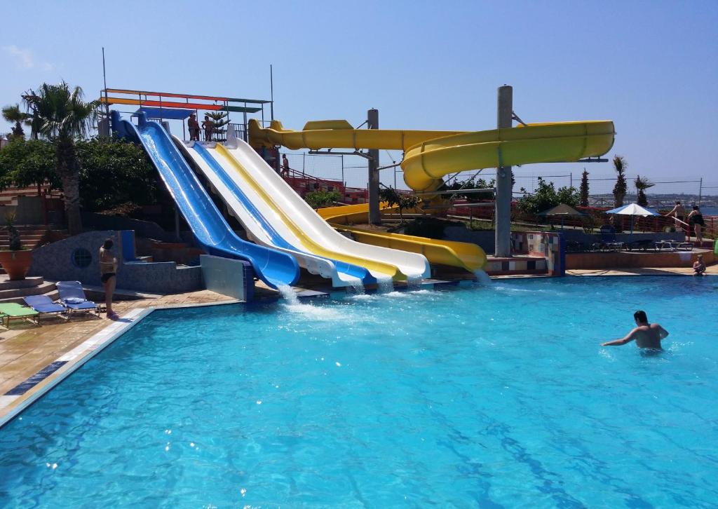 Фото SunBay Hotel