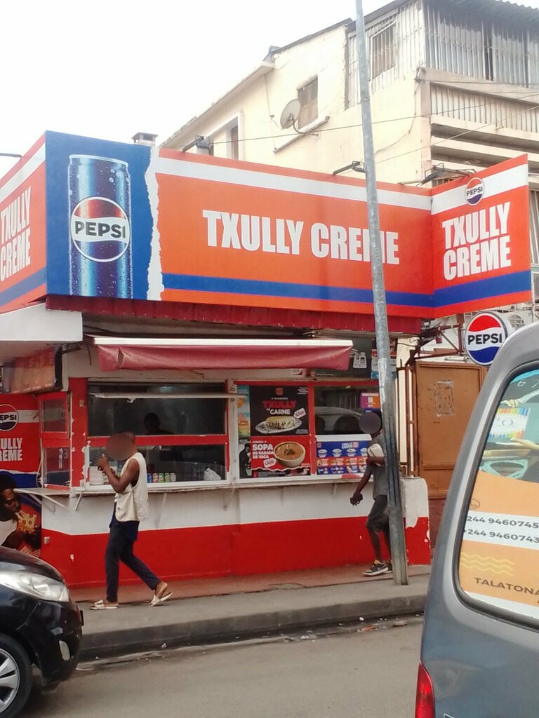 Pizzeria Txully creme, Loanda, photo