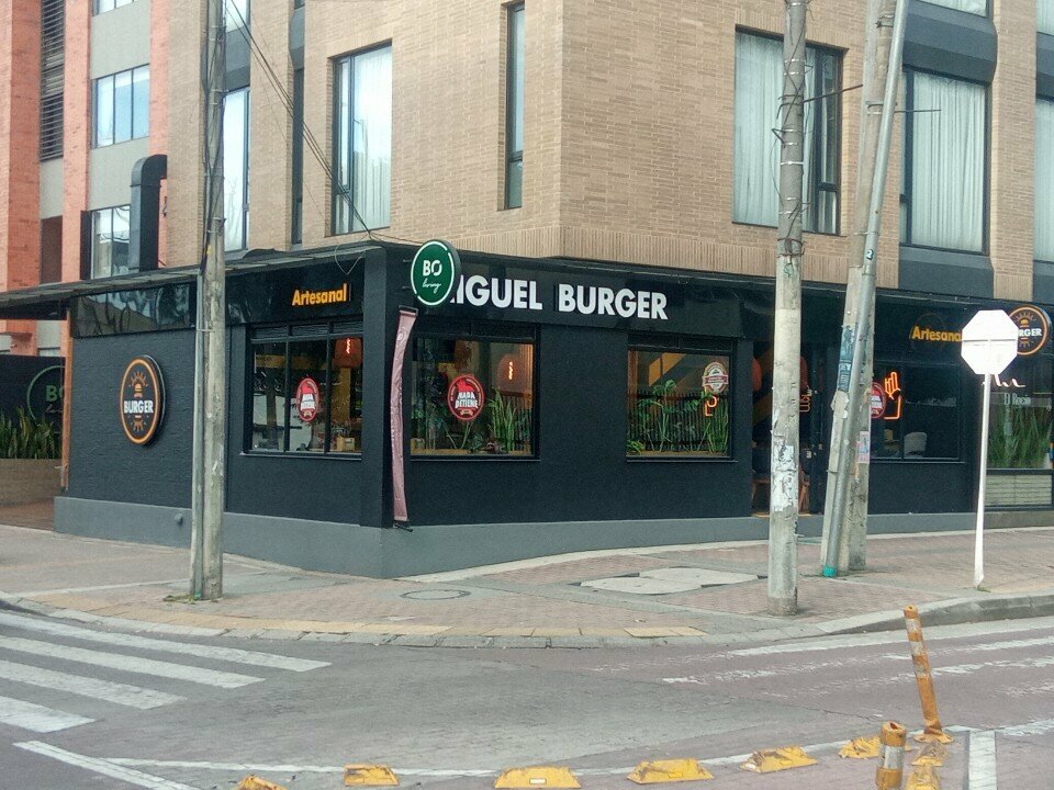 Fast food Miguel Burger, Bogota, photo