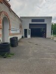 У Александра (Voykova Street, 25) ، تركيب وتصليح الإطارات
