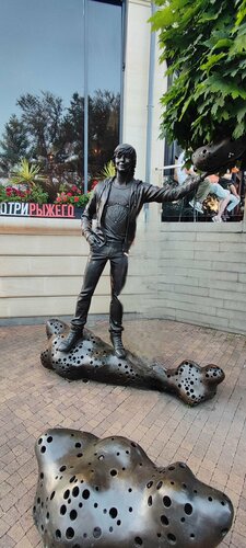 Park, sokak heykeli Андрей Григорьев-Аполлонов, Soçi, foto