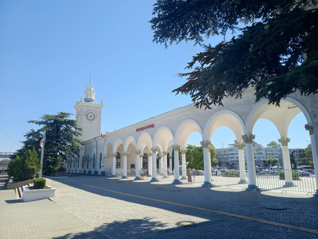 Железнодорожный вокзал Железнодорожный вокзал, Симферополь, фото