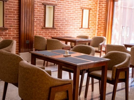 Фото Hotel Kailash Kutee