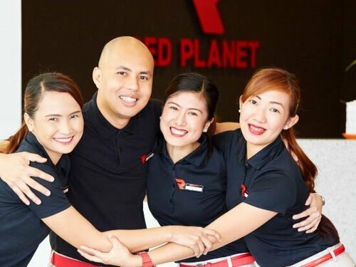 Внешний вид отеля Red Planet Manila Aseana City в Пасае, фото 5