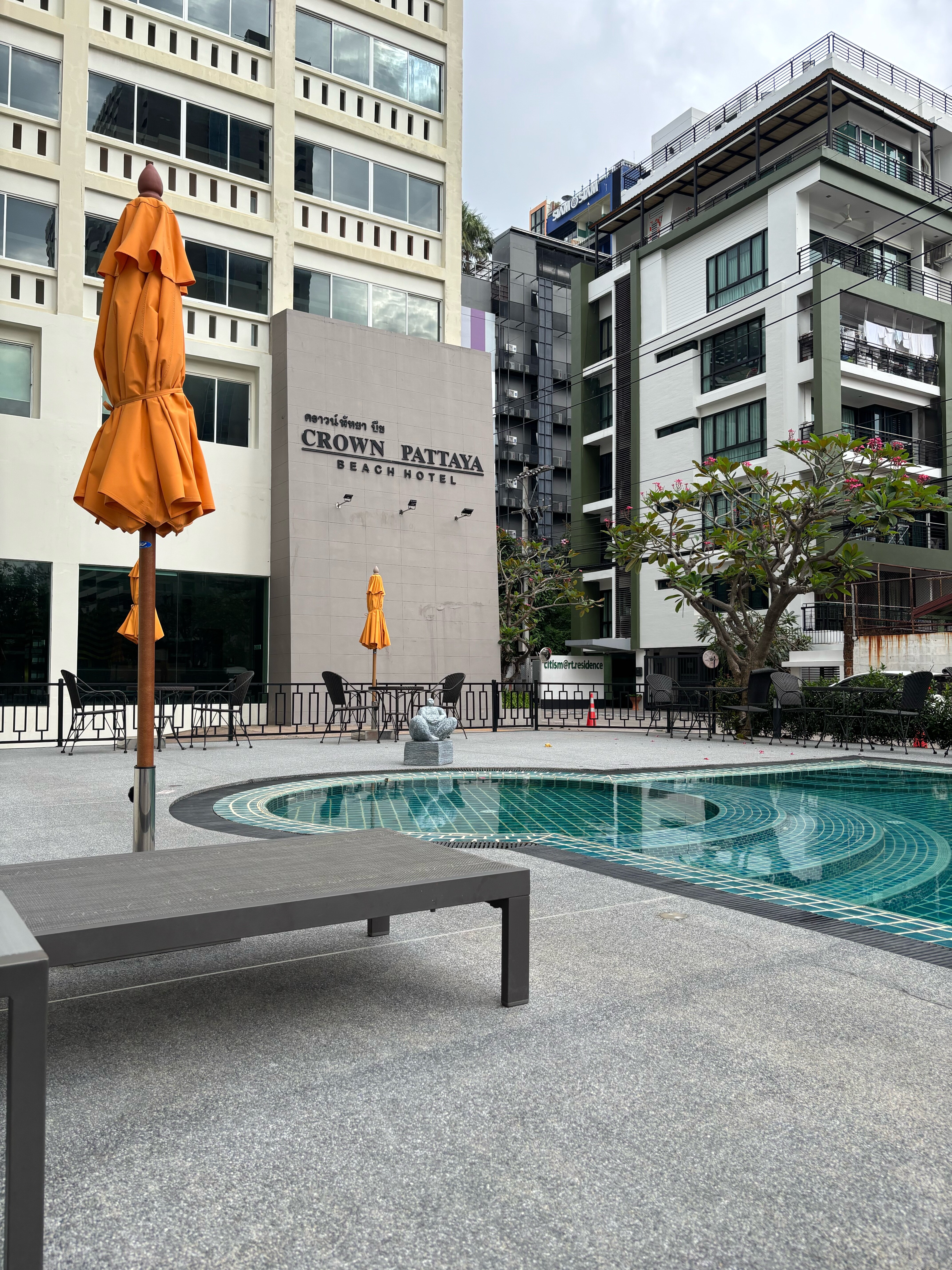 Фото Crown Pattaya Beach Hotel