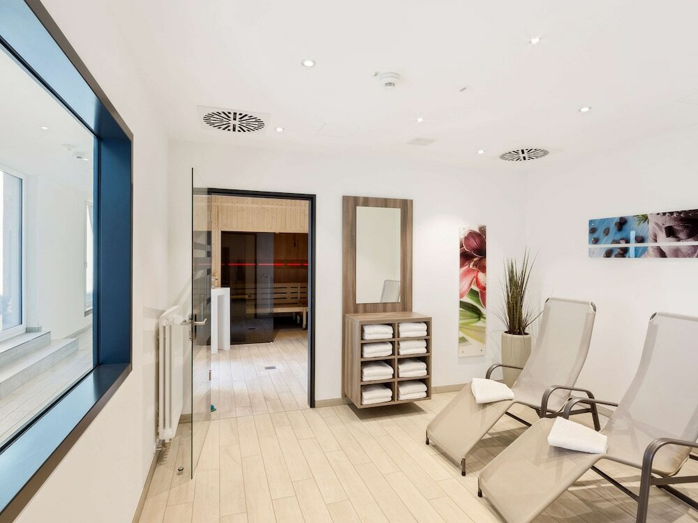 Фото Park Inn by Radisson Neumarkt