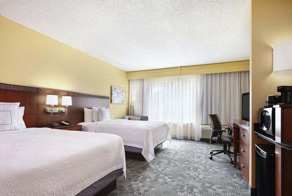 Фото Courtyard by Marriott Fort Lauderdale SW/Miramar