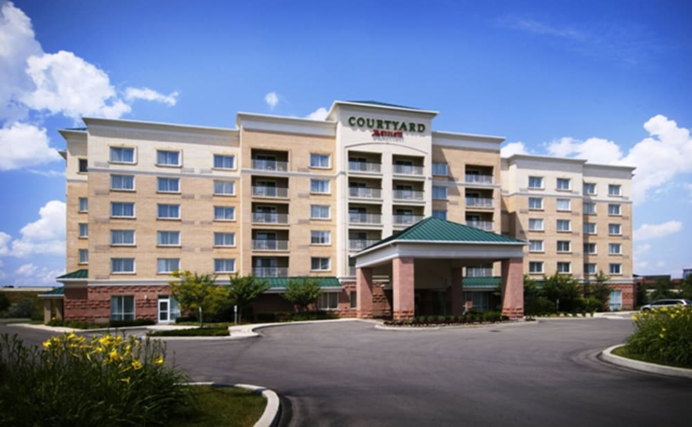 Фото Courtyard by Marriott Toronto Markham