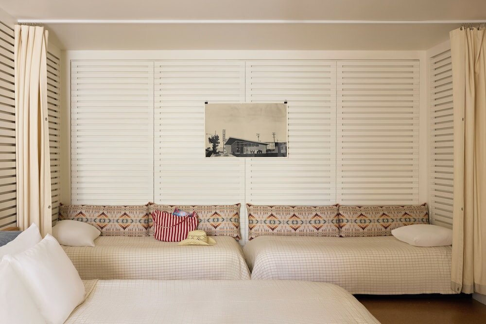 Фото Ace Hotel and Swim Club