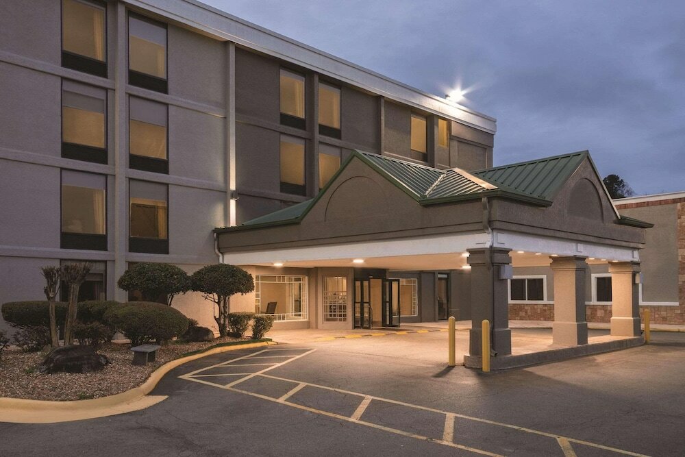 Фото Country Inn & Suites by Radisson, North Little Rock, Ar