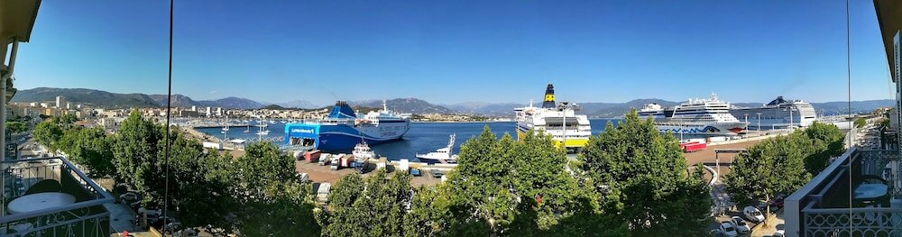 Фото отеля 3