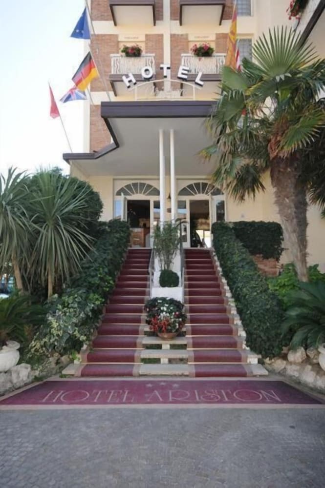 Фото Hotel Ariston