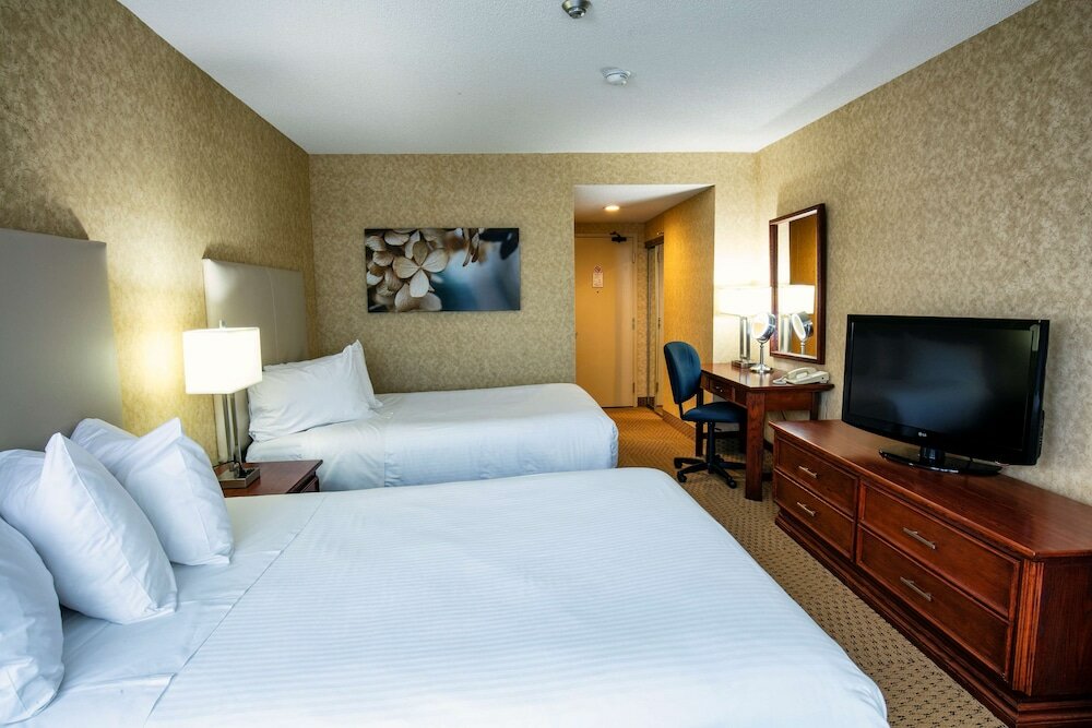 Фото Best Western Voyageur Place Hotel