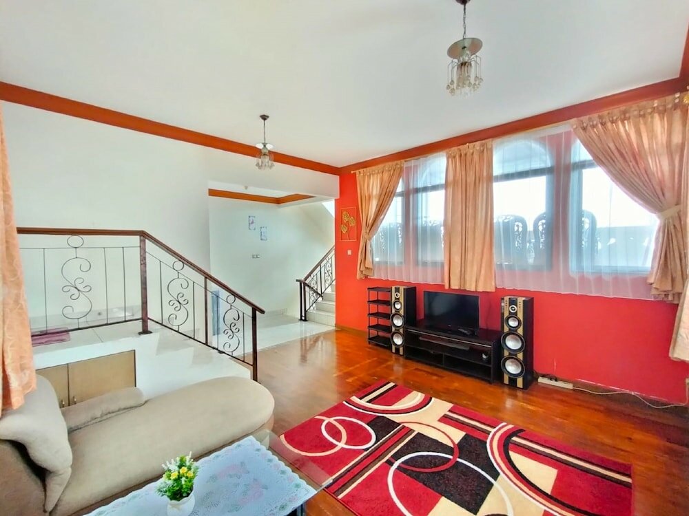 Фото Villa Kota Bunga Aster