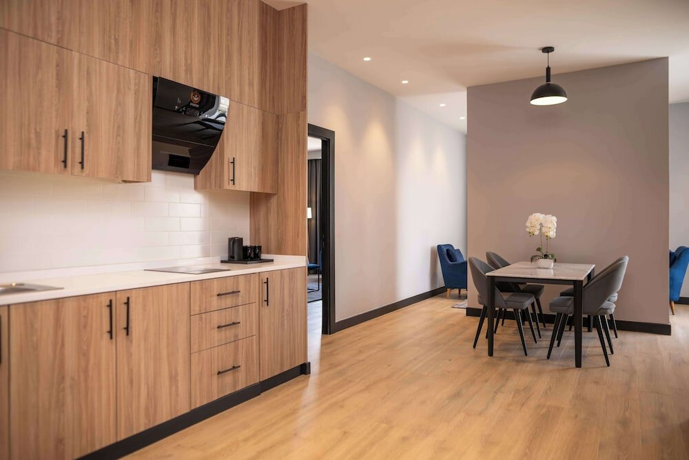 Фото Radisson Blu Hotel, Amman Galleria Mall