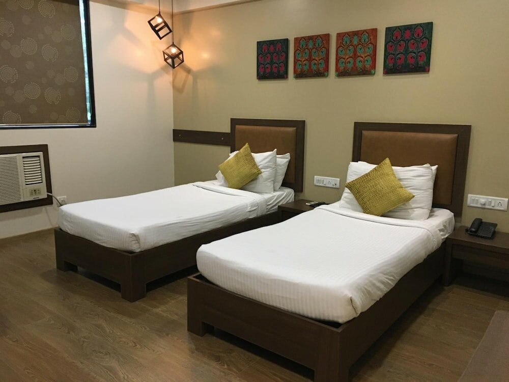 Фото Hotel Amigo