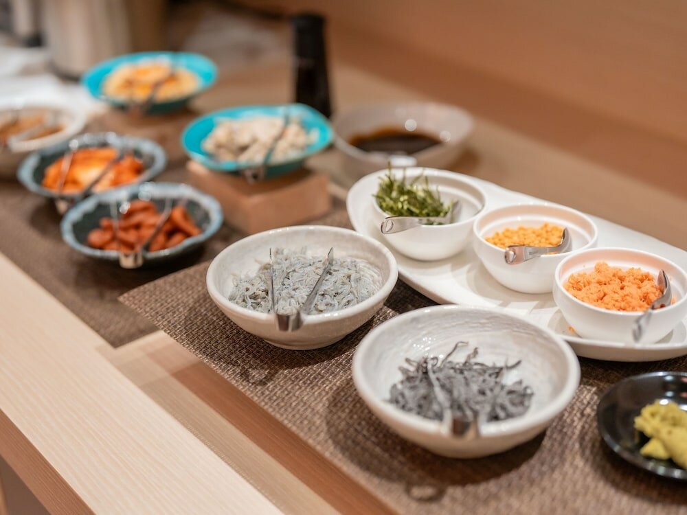 Фото Hotel Sanrriott Shinsaibashi