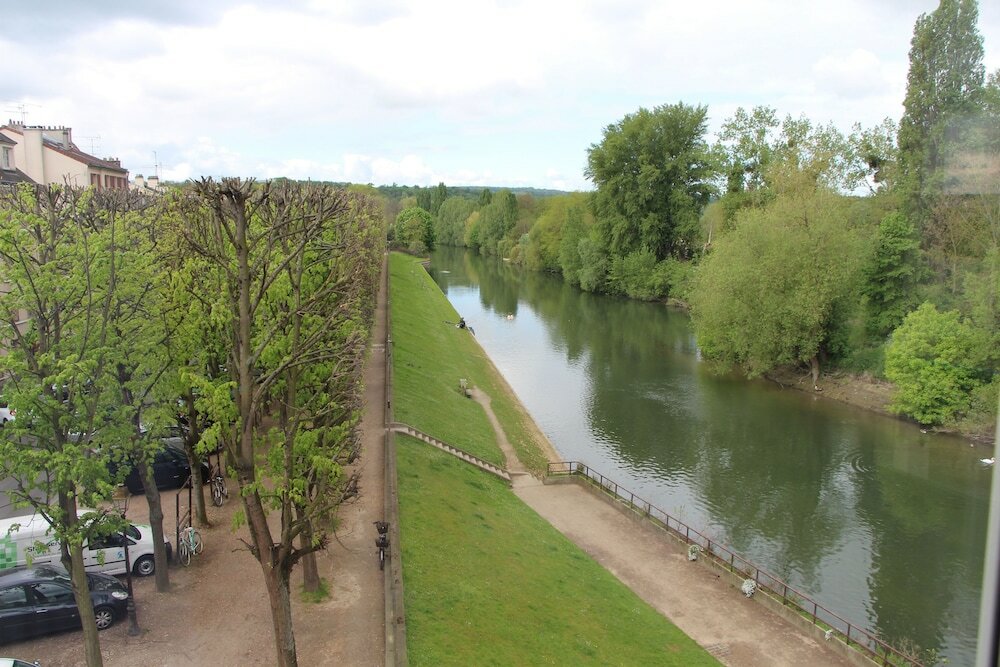 Фото Hotel Restaurant L'Esturgeon