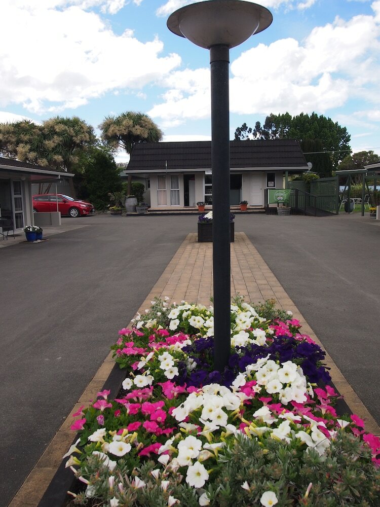 Фото Montana Lodge Motel