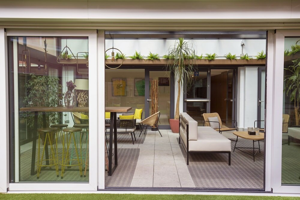 Фото Yomo Centric