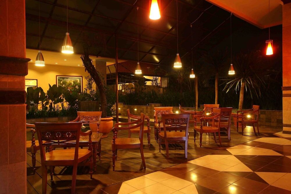 Фото Bali World Hotel