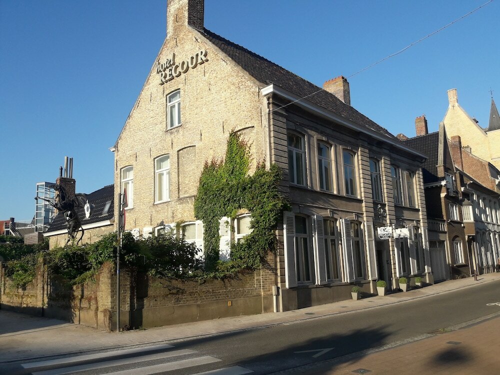 Фото Hotel Recour