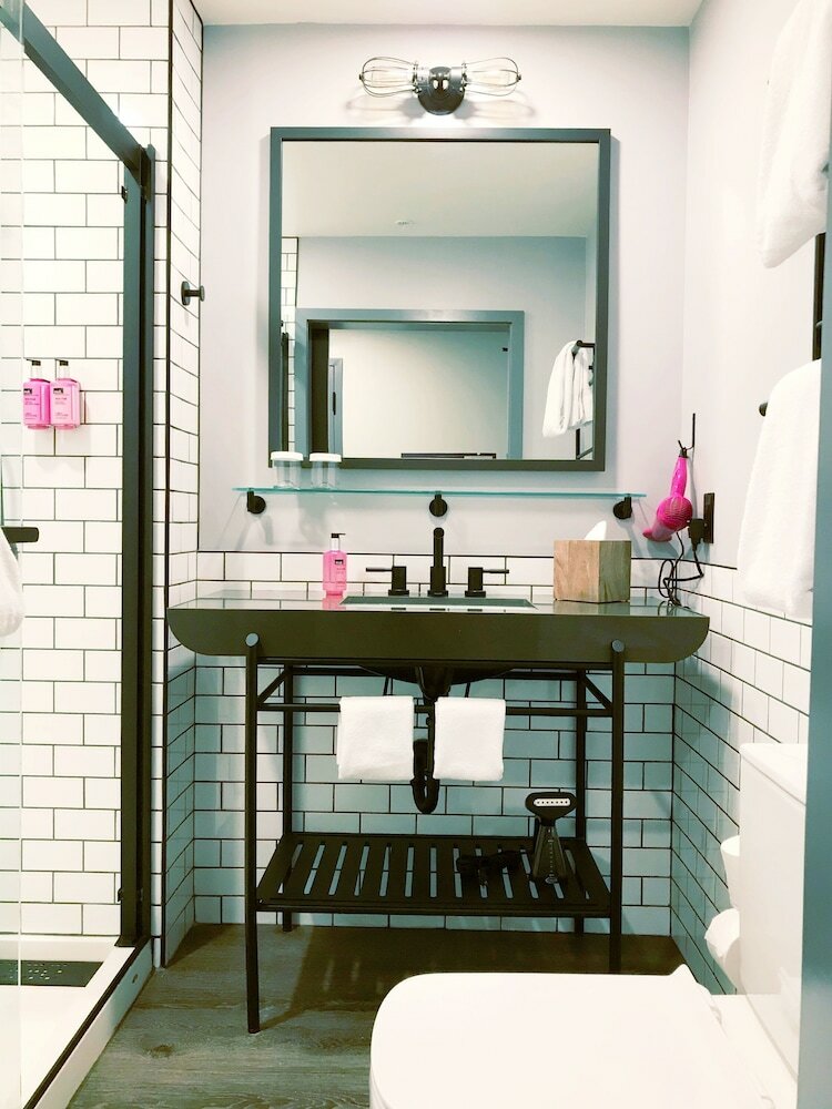 Фото Moxy Atlanta Midtown