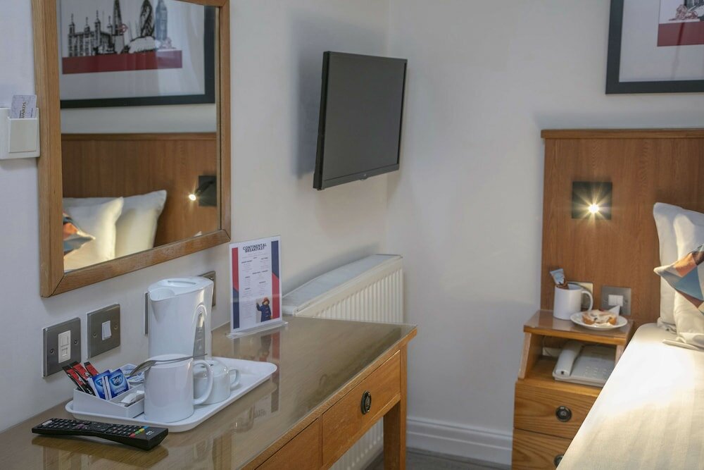 Фото Queensway Hotel, Sure Hotel Collection by Best Western