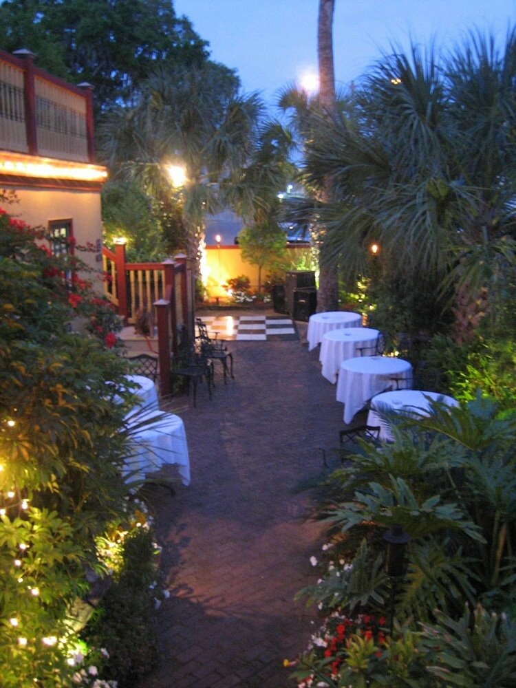 Фото Old City House Inn and Restaurant