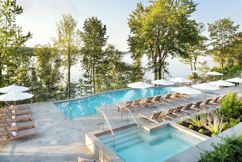 Внешний вид отеля Manoir Hovey в Норт-Хатлях, фото 3