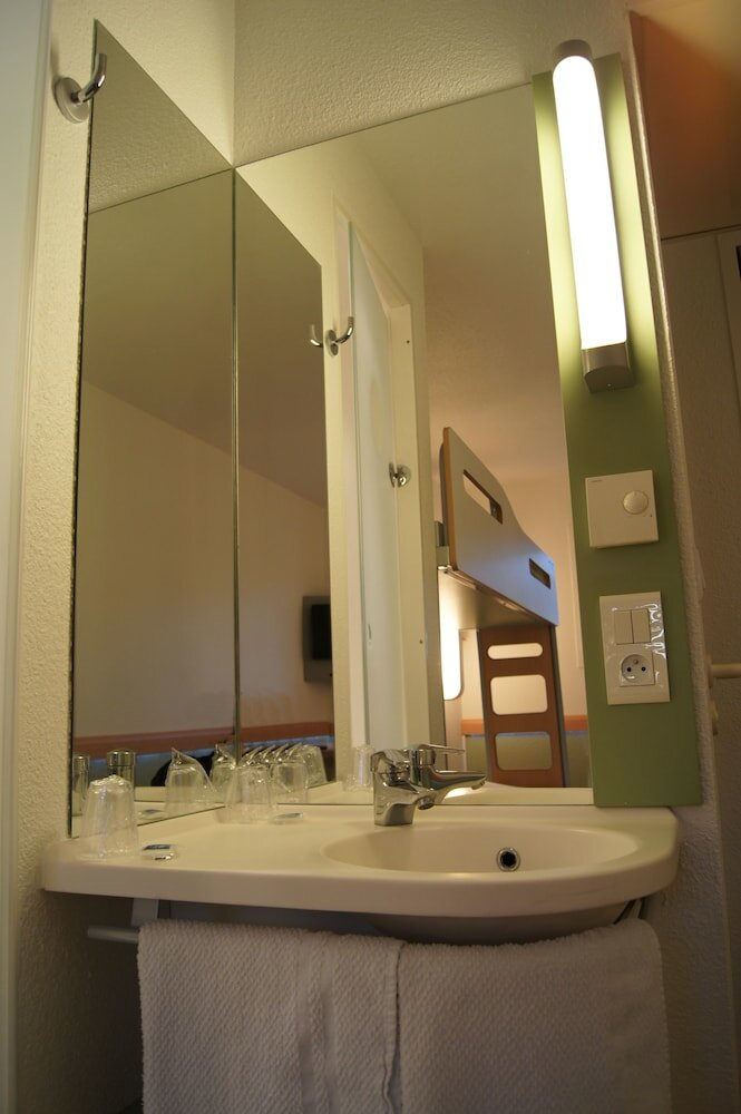 Фото ibis budget Pau Est