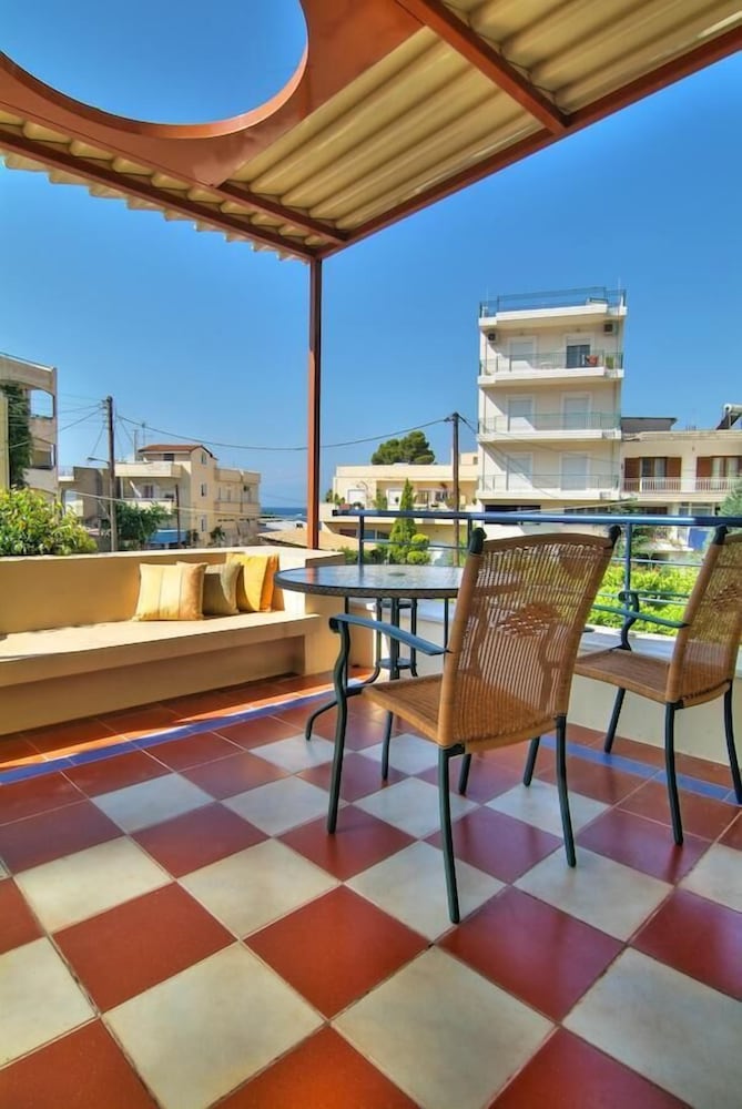 Фото Hotel Kalafati