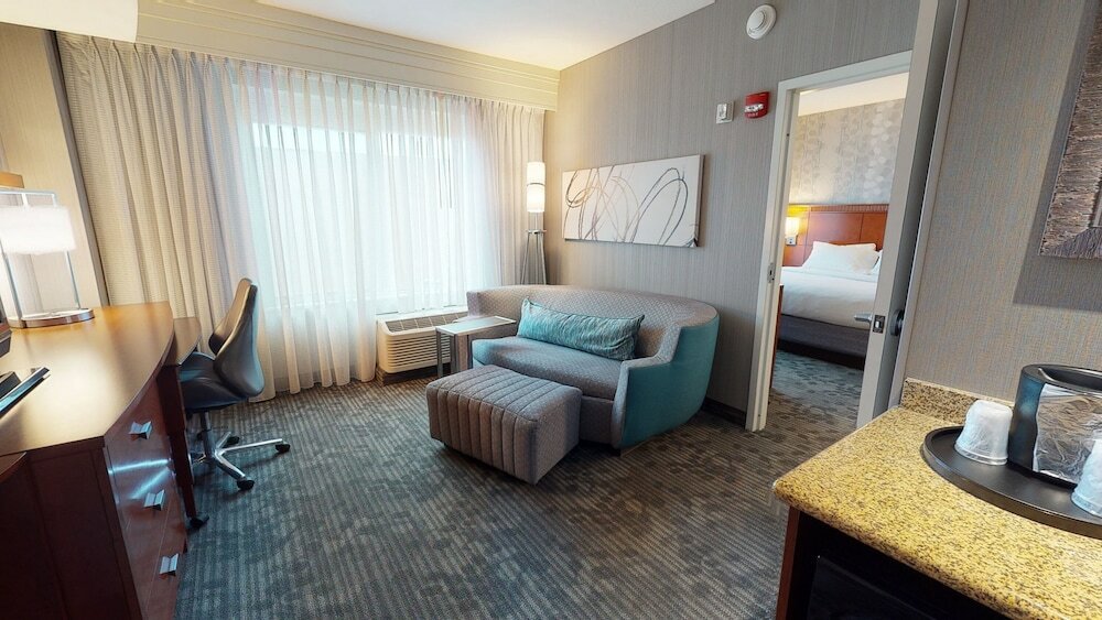 Фото Courtyard by Marriott Omaha La Vista