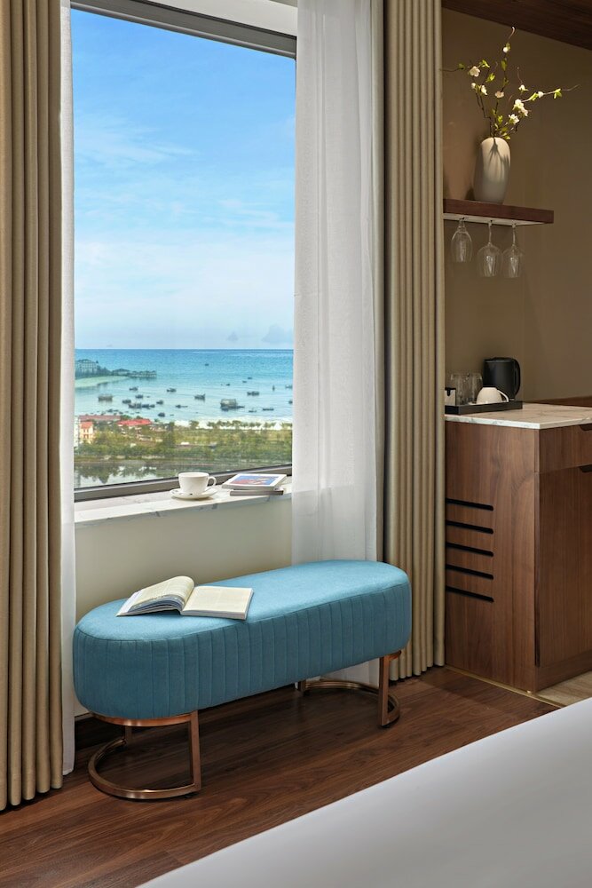 Фото The Watson Premium Halong Hotel