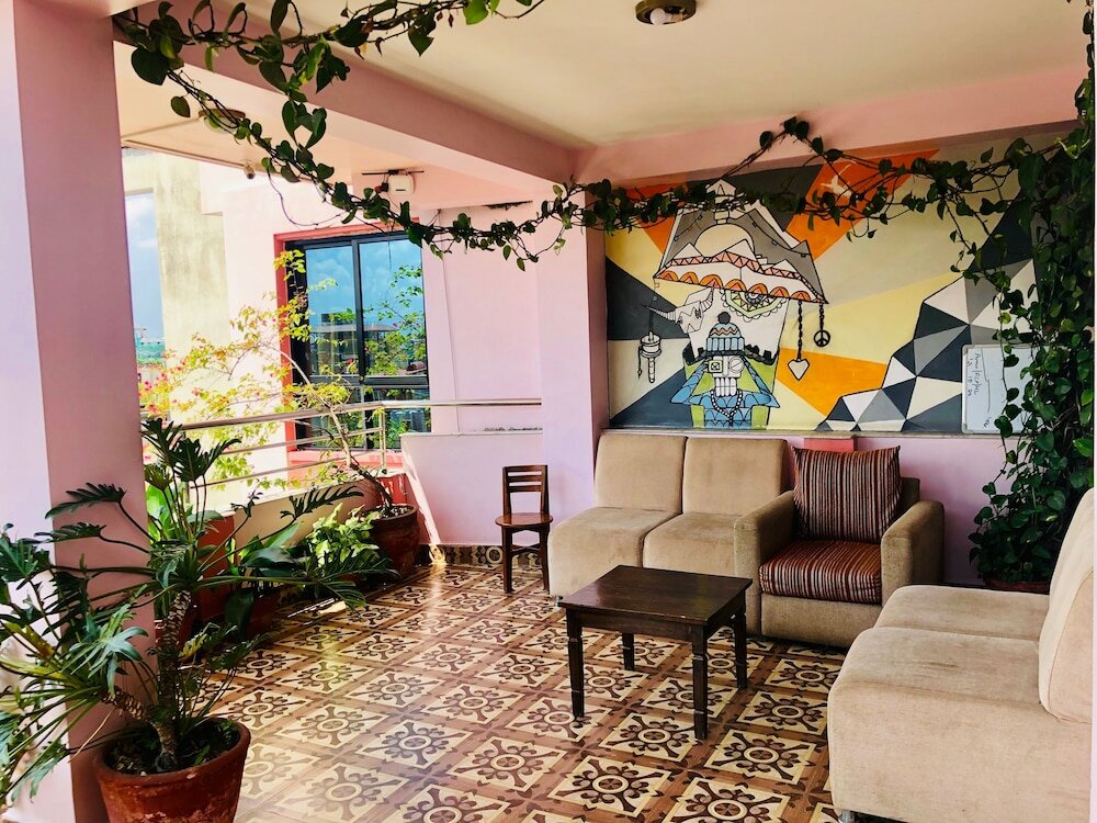 Фото Backyard Hotel