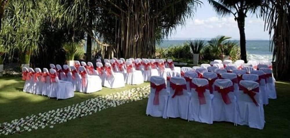 Фото Sejuk Beach Villas