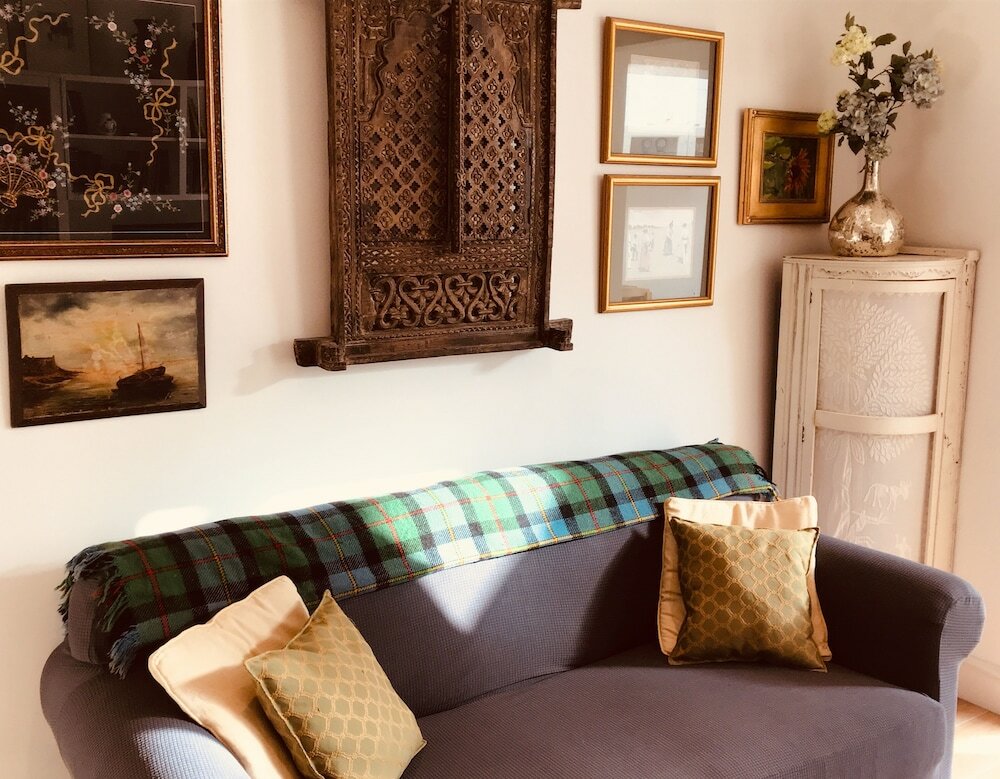 Фото The Old Bookbinders Retreat