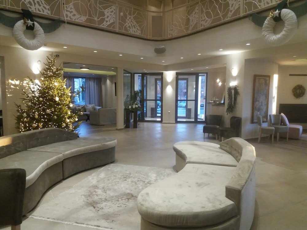 Фото Emerald Suites