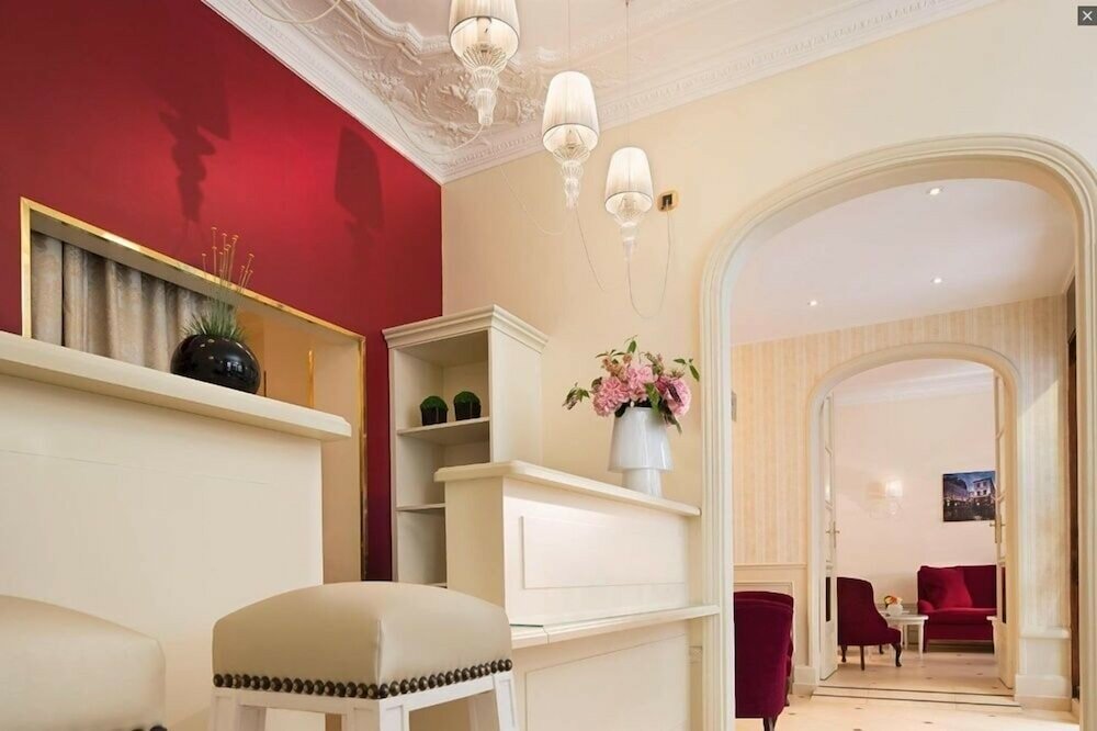 Фото Hôtel Queen Mary