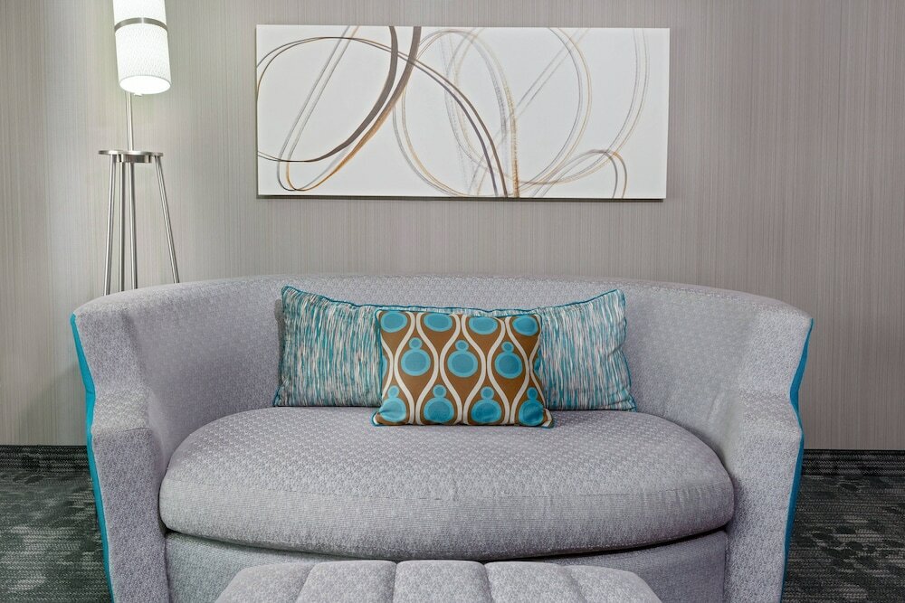 Фото Courtyard by Marriott Providence Lincoln