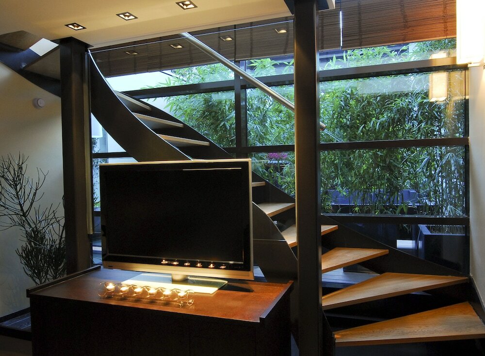 Фото Eastwest Hotel