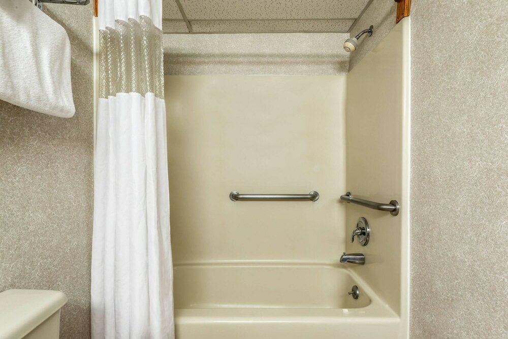 Фото Days Inn by Wyndham Vineland