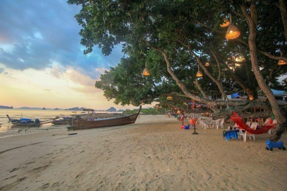 Фото Holiday AO Nang Beach Resort Krabi