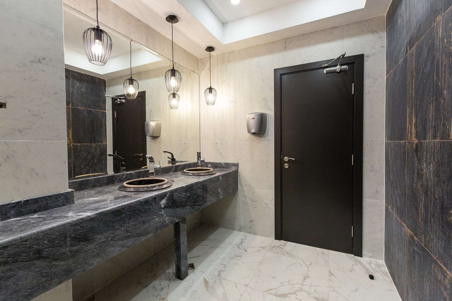 Фото Best Western Plus Premium Inn