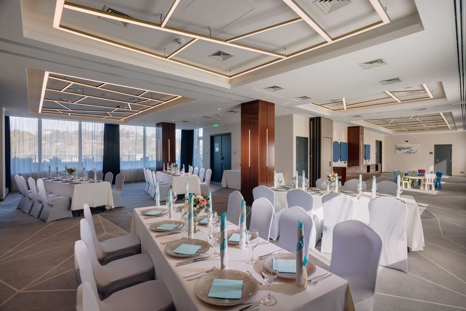 Фото DoubleTree by Hilton Hotel Cluj - City Plaza