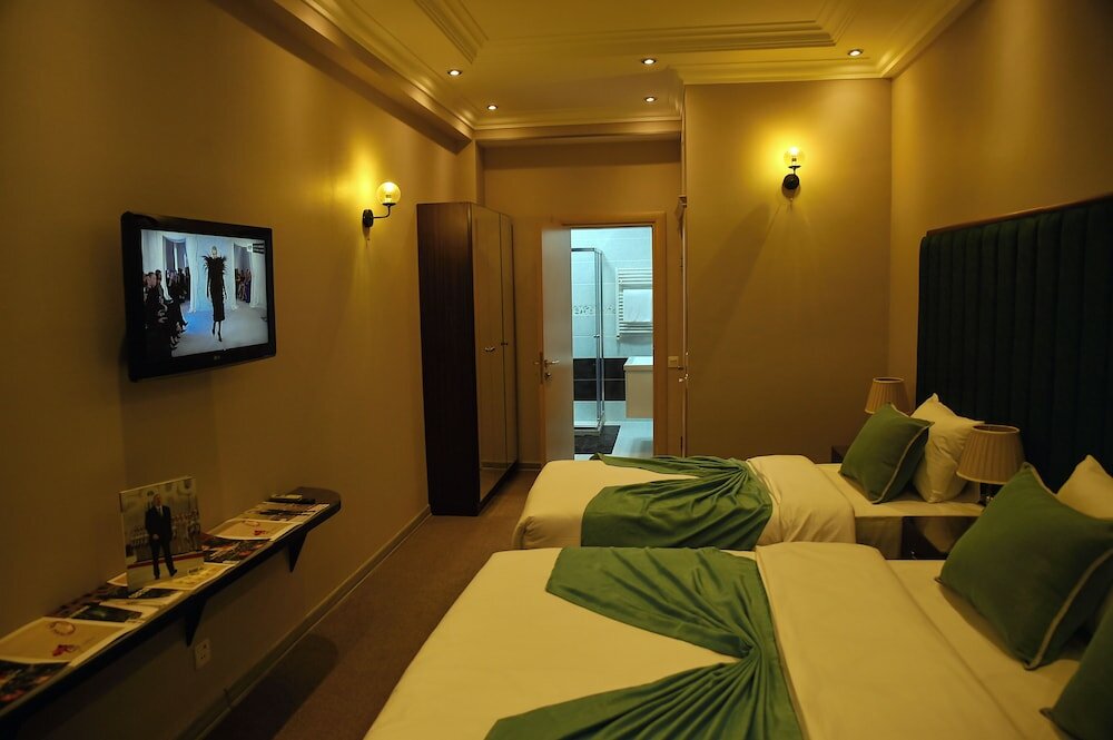 Фото Karat Inn Hotel